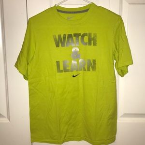 NIKE Boys Green T-Shirt